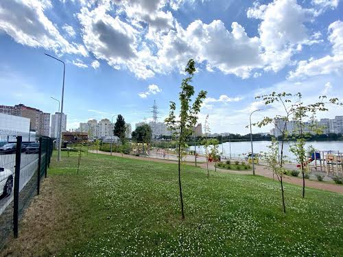 квартира за адресою Ревуцького вул., 40-В