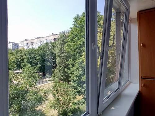 квартира за адресою Солідарна вул., 2