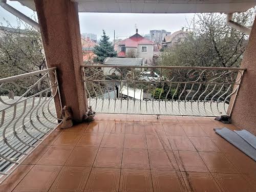 будинок за адресою Окружна вул.