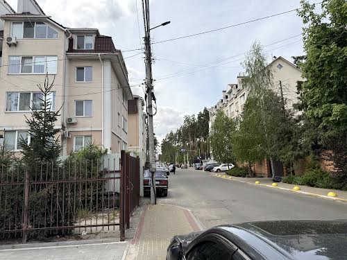 коммерческая по адресу Літературна ул. (Чехова), 7