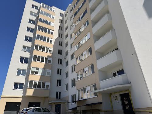 квартира за адресою Довженка вул., 32