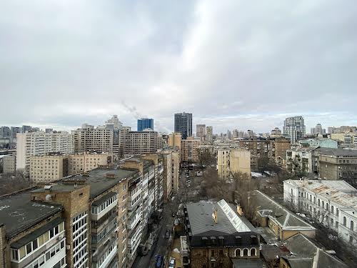 квартира за адресою Жилянська вул., 68