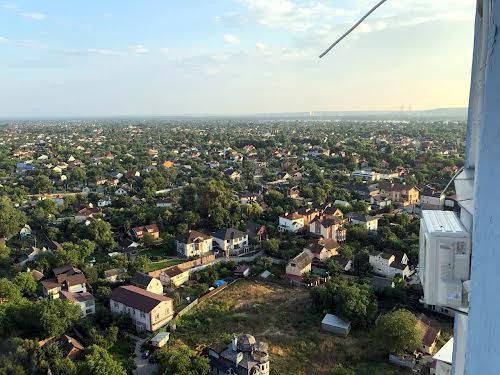 квартира за адресою Київ, Верховної Ради бульв., 14 б