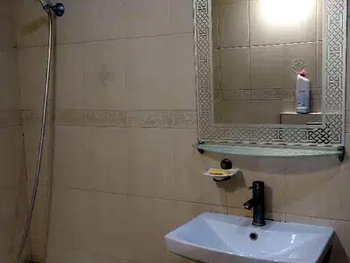 квартира за адресою Рональда Рейгана, 30