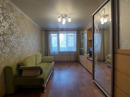 квартира за адресою Космонавтів вул., 146б