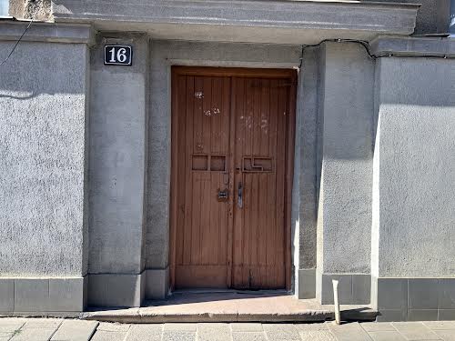 комерційна за адресою Дмитра Вітовського вул. (), 16