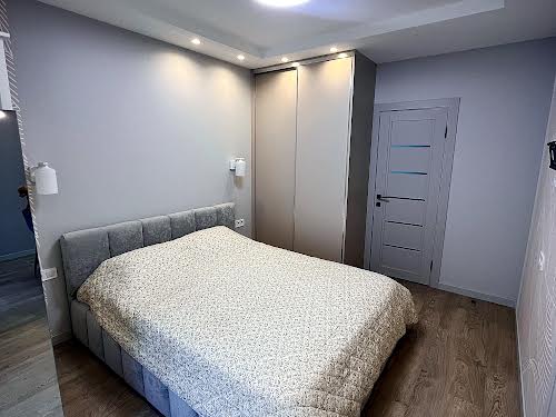 квартира за адресою Зарічна вул., 6