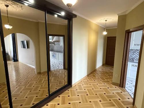 квартира по адресу Караджича ул., 4а
