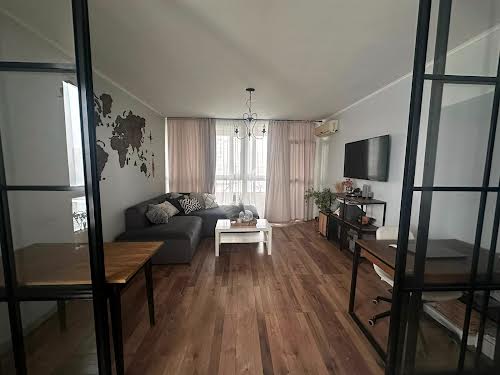 квартира за адресою Европейского союза, 41