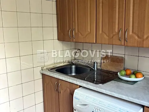 квартира за адресою Леся Курбаса просп., 18