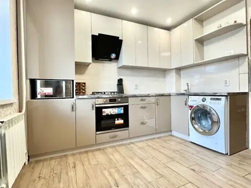 квартира за адресою Металургів вул., 32Б