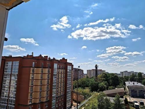 квартира за адресою Тролейбусна вул., 9