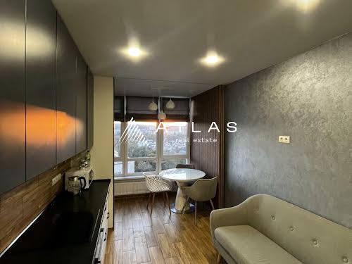 квартира за адресою Авраама Лінкольна вул., 6а