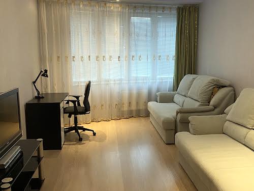 квартира за адресою Верховинна вул., 37