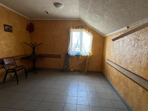 комерційна за адресою Бурова, 29