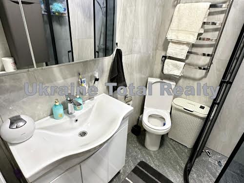 квартира за адресою Райдужна вул., 58
