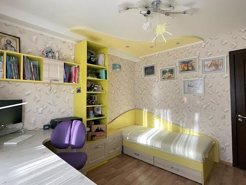 квартира за адресою Героїв України вул., 13