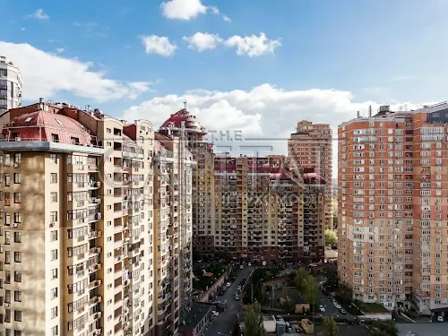 квартира за адресою Євгена Коновальця вул. (Щорса), 26-А