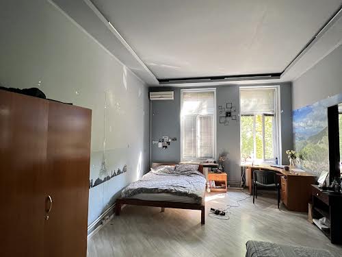 квартира за адресою Коцюбинського, 10