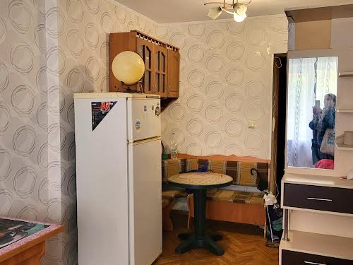 кімната за адресою Стовпова вул., 21