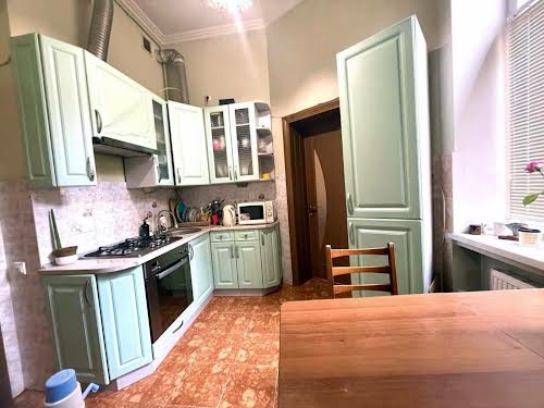 квартира по адресу Святого Теодора пл., 4