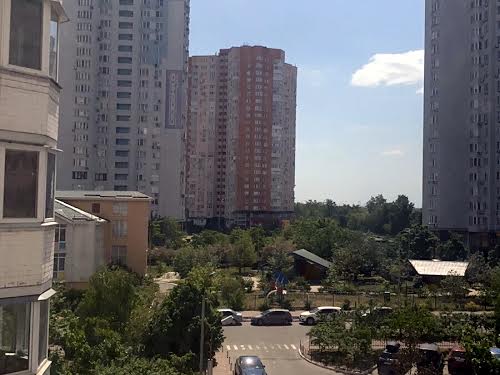 квартира по адресу Миколы Бажана просп., 12
