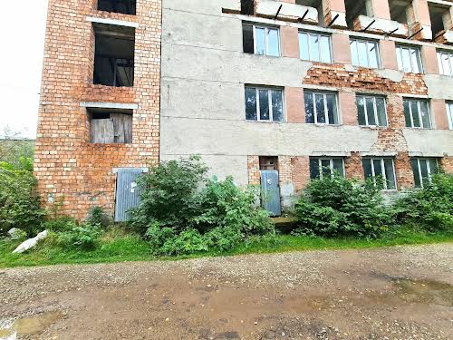 комерційна за адресою Пилипа Орлика вул., 3А
