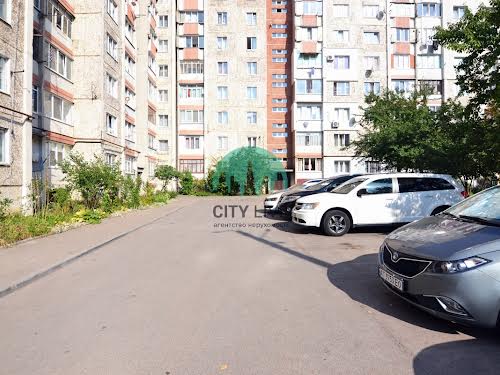 квартира за адресою Володимира Івасюка вул., 56