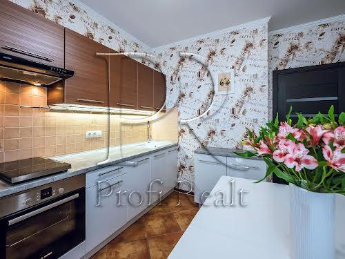 квартира за адресою Воскресенська вул., 16В