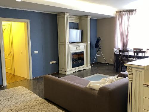 квартира за адресою Дніпровська набережна вул., 19-В