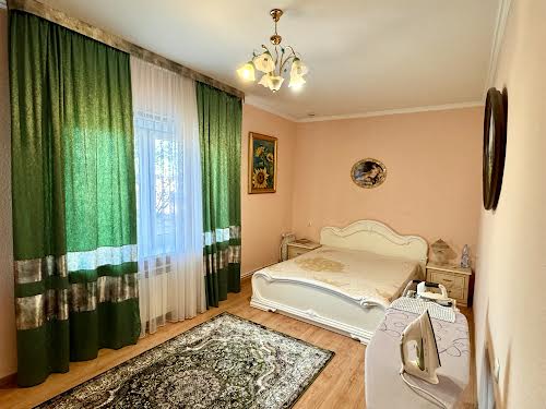 дом по адресу Озерна