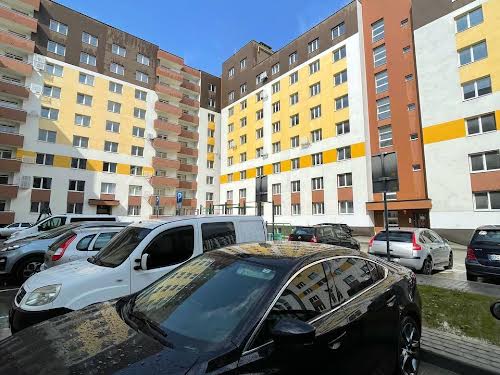квартира за адресою Героїв Крут вул., 4а