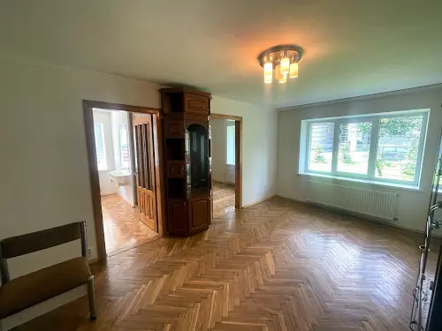 квартира за адресою Листопадна вул., 5