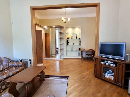 квартира за адресою Заньковецької вул., 6