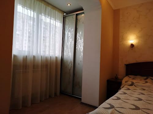 квартира за адресою Мілютенка вул., 25