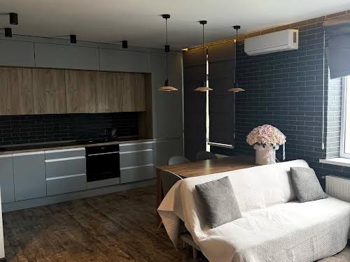 квартира за адресою Демянська, 26