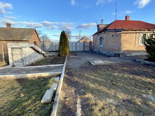 будинок за адресою Центральна вул.