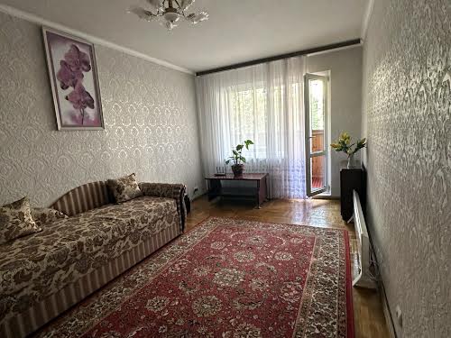 кімната за адресою Оноре де Бальзака вул., 61а