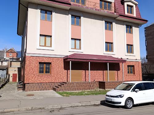 комерційна за адресою вул. Пересопницька, 170