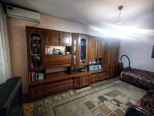 квартира за адресою Разумовского, 26