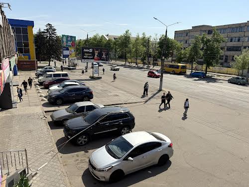 коммерческая по адресу Соборності, 35А