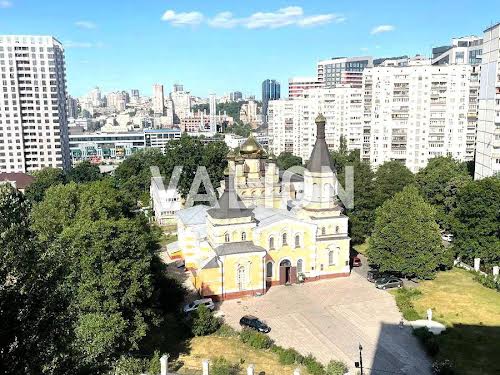 квартира за адресою Стадіонна вул., 14