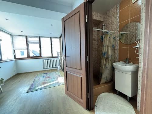 будинок за адресою Мостобудівельників вул., 1Б
