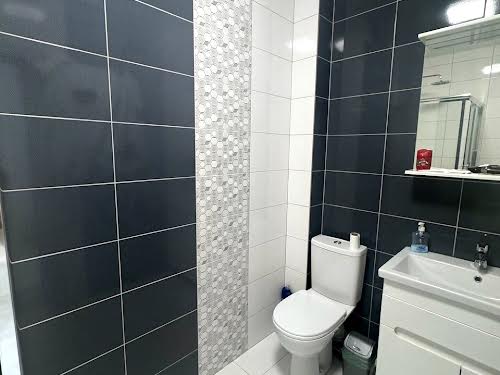 квартира за адресою Авраама Лінкольна вул., 6а