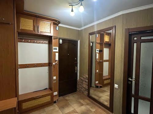 квартира за адресою Євгена Танцюри вул., 40