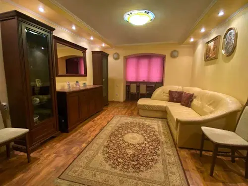 квартира за адресою Авраама Лінкольна вул., 3