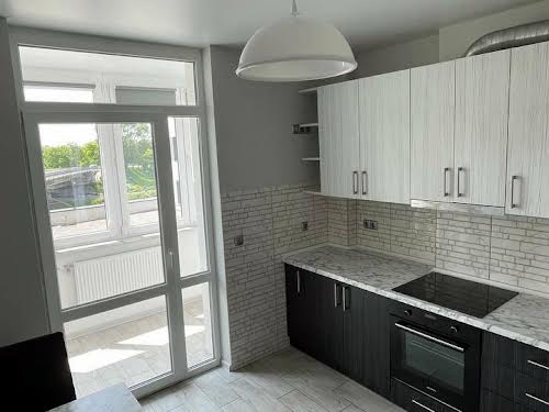 квартира за адресою Степана Бандери вул., 1е