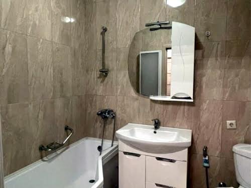 квартира за адресою Подільська вул., 1