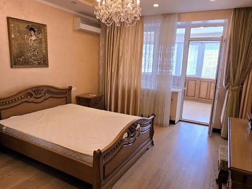 квартира за адресою Лазурна вул., 5 к11