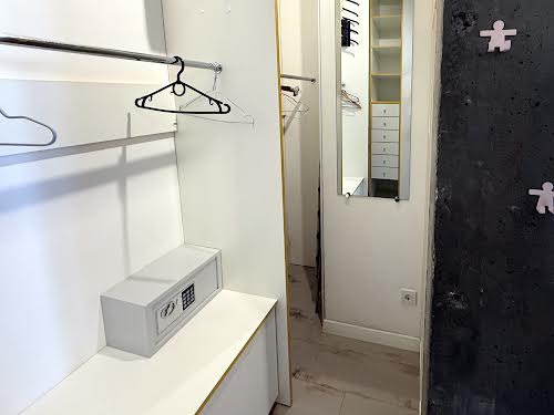квартира за адресою Регенераторна вул., 4 к7